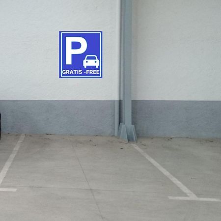 Apartament La Placeta Figueres ภายนอก รูปภาพ