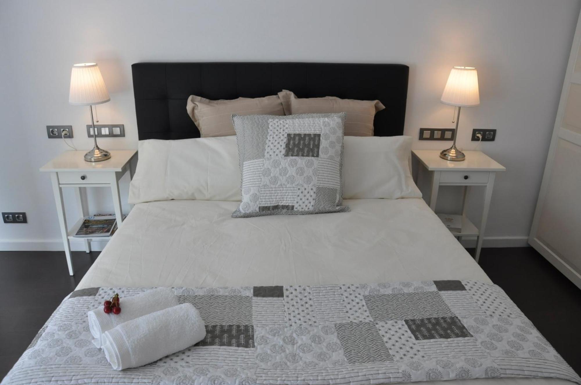 Apartament La Placeta Figueres ภายนอก รูปภาพ